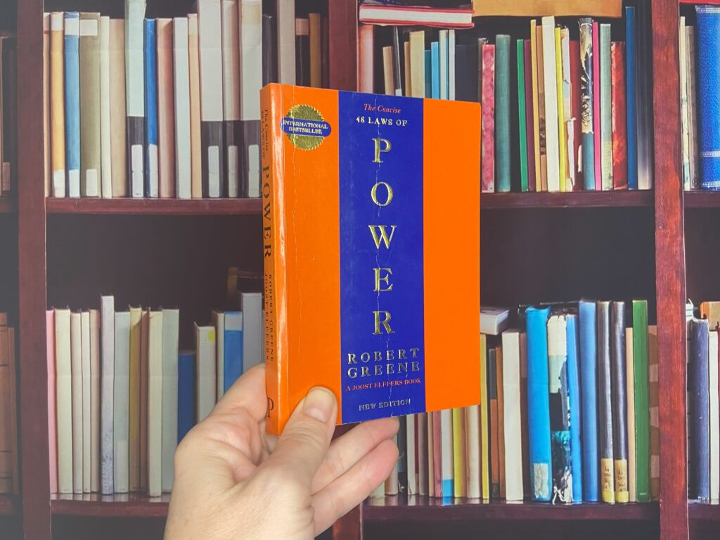 48 Laws of Power - Robert Greene